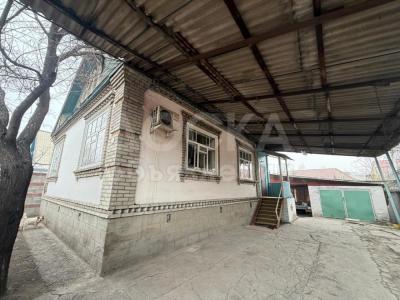 Продаю дом 3-ком. 63кв. м., этаж-1, 4.6-сот., стена кирпич, Коммунаров-Победы.