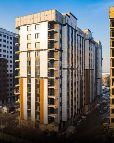 Продаю 2-комнатную квартиру, 69кв. м., этаж - 5/12, Алматинка/ Горького.