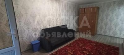 Сдаю 2-комнатную квартиру, 45кв. м., этаж - 1/4, 4мкр.