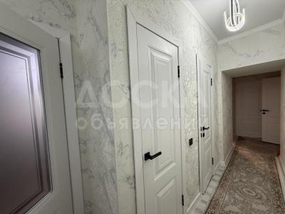 Продаю 3-комнатную квартиру, 68кв. м., этаж - 3/7, ул.Киевская/М.Гвардия.