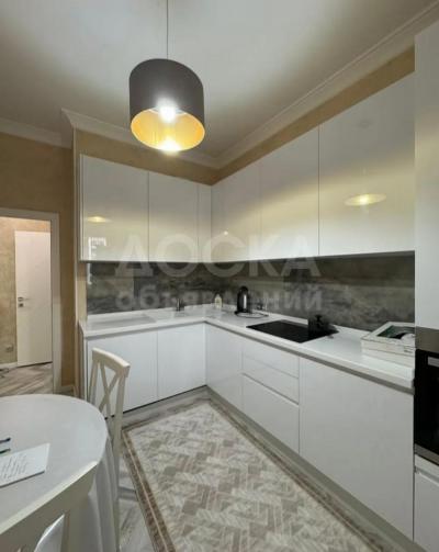 Сдаю 1-комнатную квартиру, 35кв. м., этаж - 7/12, мед академия.