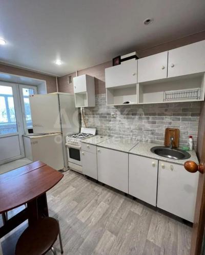 Сдаю 1-комнатную квартиру, 35кв. м., этаж - 3/4, политех.