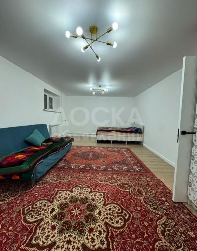 Сдаю 1-комнатную квартиру, 34кв. м., этаж - 1/3, кок жар.