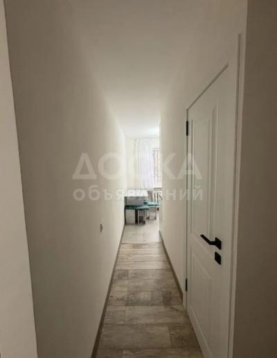 Сдаю 2-комнатную квартиру, 45кв. м., этаж - 1/4, 8 мкр.