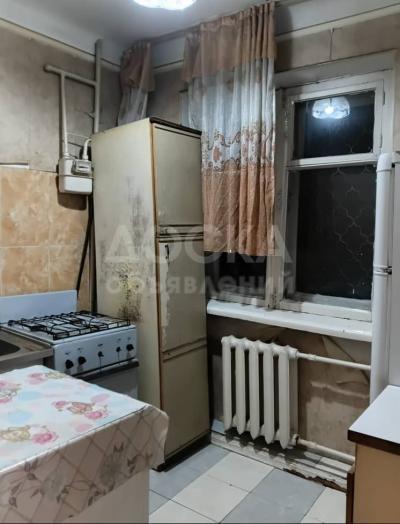 Продаю 2-комнатную квартиру, 43кв. м., этаж - 2/4, Шота Руставели улица 58 ( Политех ).