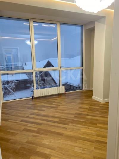 Продаю таунхаус 4-ком. 180кв. м., этаж-1, 2-сот., стена кирпич, с.Ортосай, городок "Браво".