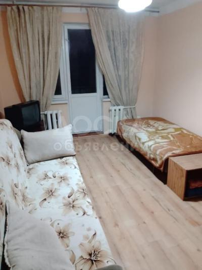 Сдаю 2-комнатную квартиру, 45кв. м., этаж - 2/4, Азия Молл.