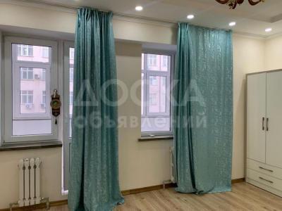 Сдаю 1-комнатную квартиру, 56кв. м., этаж - 2/9, Орозбекова /  Боконбаева.