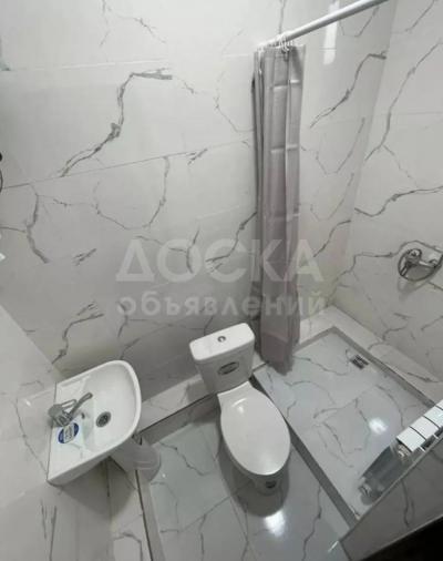 Сдаю 1-комнатную квартиру, 30кв. м., этаж - 1/2, ак ордо.