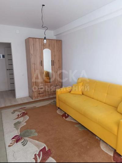 Сдаю 1-комнатную квартиру, 34кв. м., этаж - 1/9, кок жар.