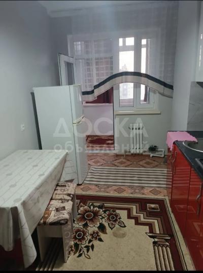 Сдаю 1-комнатную квартиру, 34кв. м., этаж - 1/1, Джал.