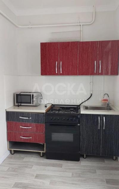 Сдаю 1-комнатную квартиру, 35кв. м., этаж - 1/9, 10мкр.