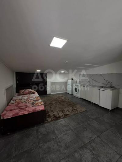 Сдаю 1-комнатную квартиру, 35кв. м., этаж - 3/3, Азия Молл.