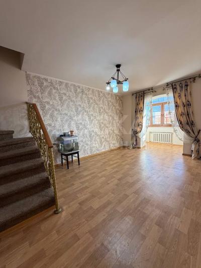 Продаю 3-комнатную квартиру, 73кв. м., этаж - 5/6, Абдрахманова(Советская)/Токтогула.