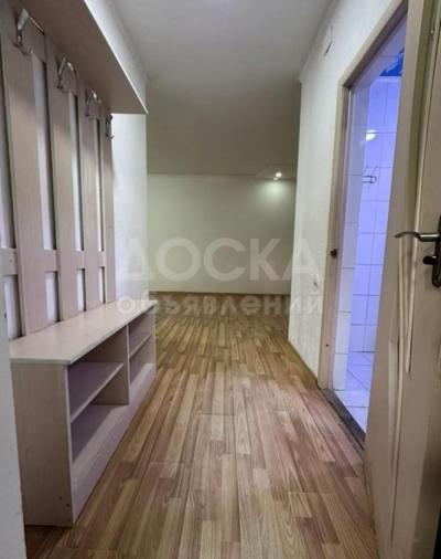 Сдаю 1-комнатную квартиру, 35кв. м., этаж - 2/2, Аламединский рынок.