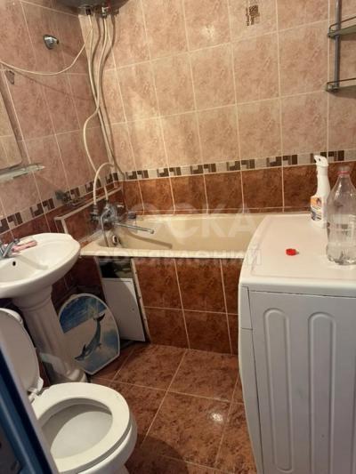 Сдаю 1-комнатную квартиру, 35кв. м., этаж - 8/9, кок жар.