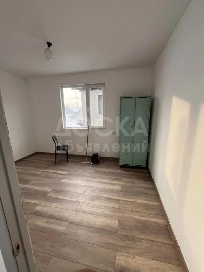 Сдаю 1-комнатную квартиру, 34кв. м., этаж - 2/2, Молодая гвардия/Жибек Жолу.