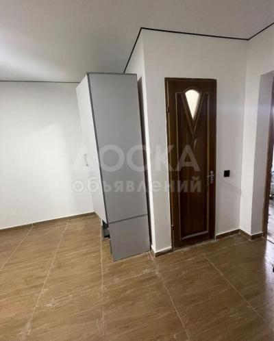 Сдаю 1-комнатную квартиру, 34кв. м., этаж - 1/2, кара жыгач.