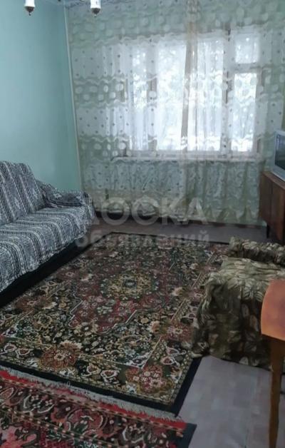 Сдаю 2-комнатную квартиру, 45кв. м., этаж - 1/9, восток-5.