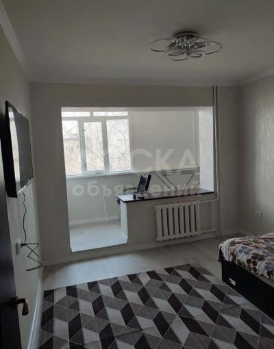 Сдаю 1-комнатную квартиру, 35кв. м., этаж - 1/1, филармония.