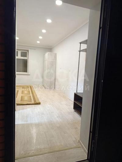 Сдаю 1-комнатную квартиру, 34кв. м., этаж - 1/2, гоголя боконбаев.