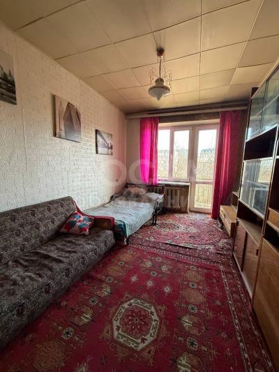 Продаю 3-комнатную квартиру, 60кв. м., этаж - 5/5, Чуй/Исанова.
