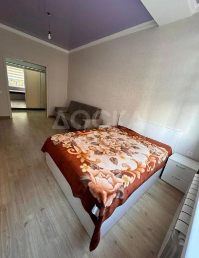 Сдаю 1-комнатную квартиру, 34кв. м., этаж - 1/1, аламедин-1.