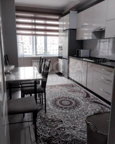 Сдаю 1-комнатную квартиру, 45кв. м., этаж - 7/9, Джал.