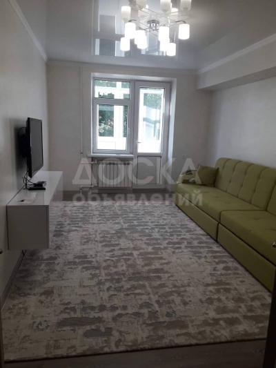 Сдаю 3-комнатную квартиру, 63кв. м., этаж - 3/5, р-он магазина "Береке".