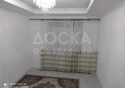 Сдаю 1-комнатную квартиру, 45кв. м., этаж - 9/12, Азия Молл.