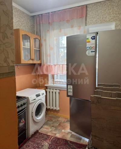 Сдаю 2-комнатную квартиру, 45кв. м., этаж - 2/4, 7 мкр.