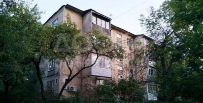 Сдаю 3-комнатную квартиру, 65кв. м., этаж - 3/5, ошский рынок.