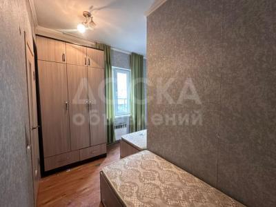 Продаю 2-комнатную квартиру, 53кв. м., этаж - 1/9, мкр Улан-2.
