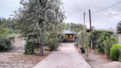 Продаю дом 3-ком. 80кв. м., этаж-1, 7,8-сот., стена кирпич, район улиц Фучика-Жибек Жолу.