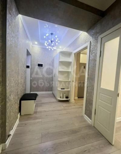 Сдаю 1-комнатную квартиру, 35кв. м., этаж - 9/12, ак кеме.