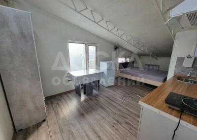 Сдаю 1-комнатную квартиру, 35кв. м., этаж - 1/1, аламединский рынок.