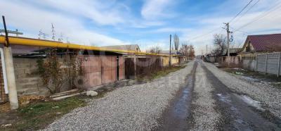 Продаю дом 5-ком. 100кв. м., этаж-1, 7-сот., стена кирпич, Бишкек ул.8Марта / Фучика.