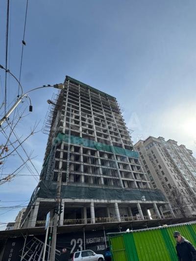 Продаю 3-комнатную квартиру, 97кв. м., этаж - 6/16, Бишкек парк .