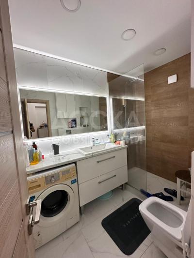 Продаю 2-комнатную квартиру, 43кв. м., этаж - 2/5, Ул. Московская 126/Панфилова. 85000$.