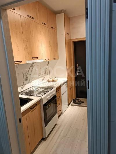 Сдаю 1-комнатную квартиру, 45кв. м., этаж - 1/2, тунгуч.