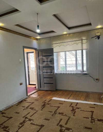 Сдаю 2-комнатную квартиру, 45кв. м., этаж - 2/2, нижнияя ала арча.