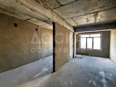 Продаю 2-комнатную квартиру, 92кв. м., этаж - 7/12, 12 мкр., ул.Токомбаева - Каралаева.