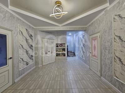 Продаю дом 6-ком. 180кв. м., этаж-2, 3-сот., стена кирпич, Чон арык.