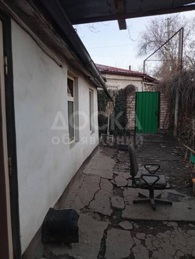 Продаю дом 3-ком. 65кв. м., этаж-1, 4-сот., стена кирпич, К.Датка\Т.Айтматова.