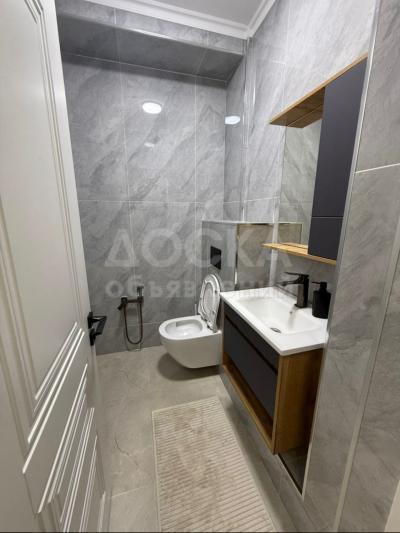 Сдаю 2-комнатную квартиру, 62кв. м., этаж - 6/12, мед академия.