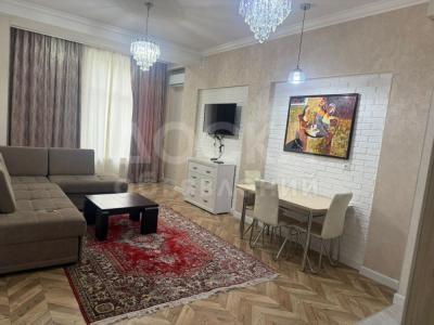 Сдаю 2-комнатную квартиру, 76кв. м., этаж - 3/12, Токомбаева / Сухэ Батора.