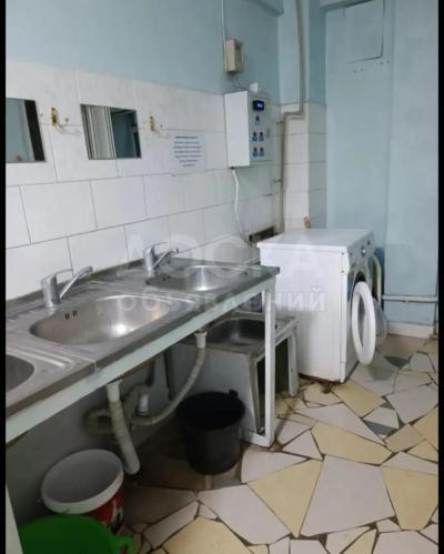 Сдаю 1-комнатную квартиру, 34кв. м., этаж - 1/1, Ошский рынок.