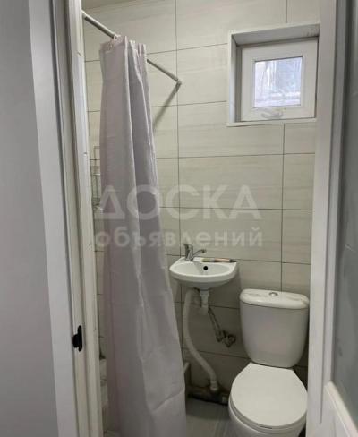 Сдаю 1-комнатную квартиру, 35кв. м., этаж - 1/1, Мадина.