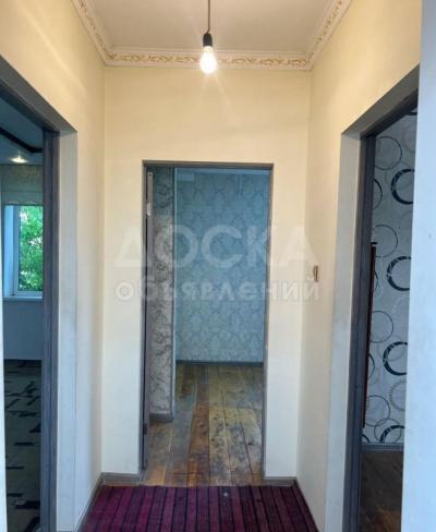 Сдаю 1-комнатную квартиру, 34кв. м., этаж - 2/2, нижнияя ала арча.