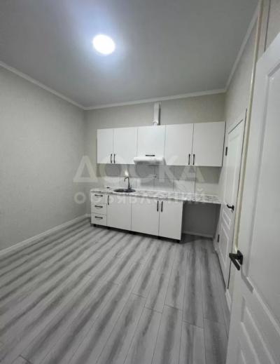 Сдаю 1-комнатную квартиру, 35кв. м., этаж - 1/2, пишпек.